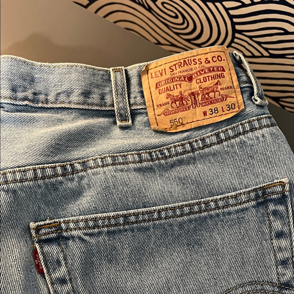 Levi's 550 Relaxed Fit Straight Jeans - Picture 2 of 5
